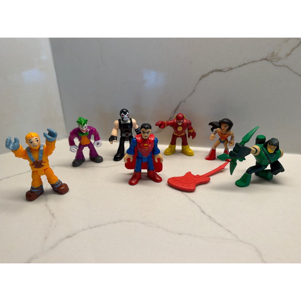 Lot of 8 Marvel and Imaginex Action Figures Green Arrow Bane Joker Superman